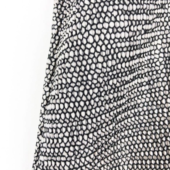 H&M Scoop Low Back Black White Print Tank Top S - Picture 6 of 9